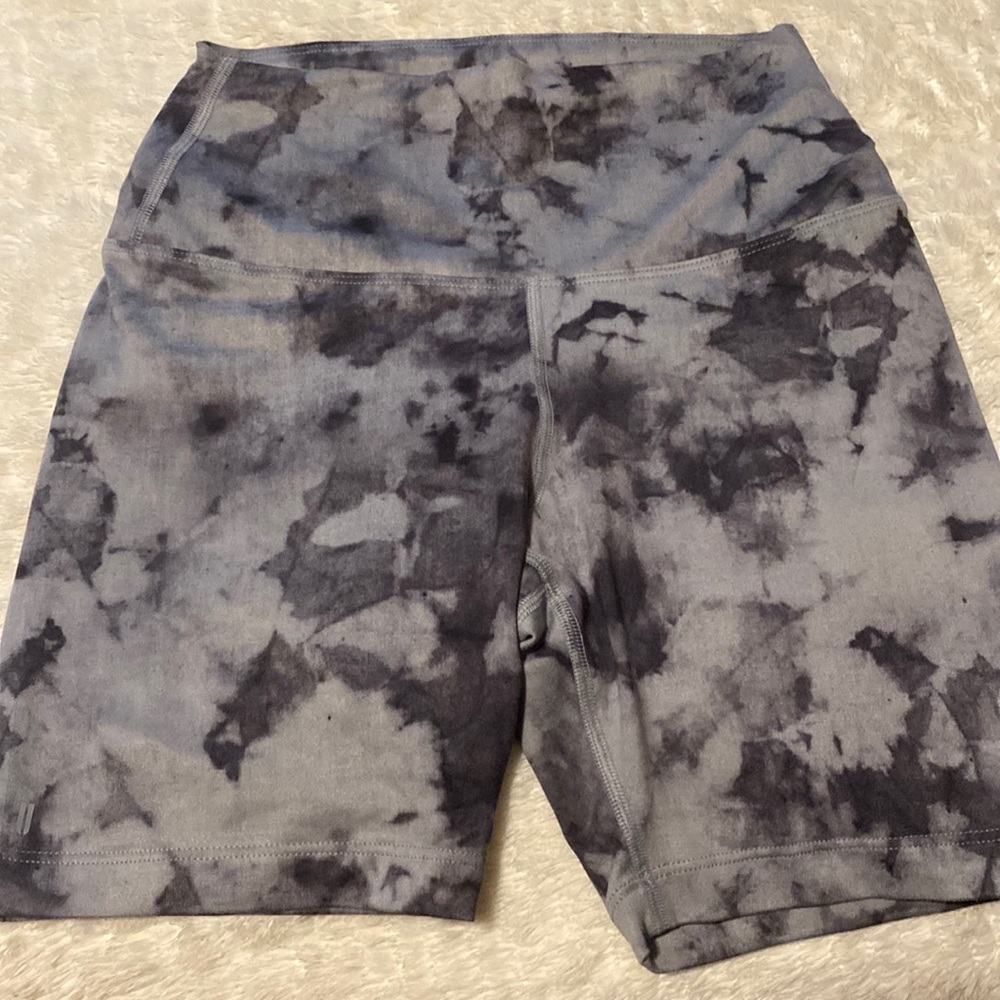 NOBULL biker shorts size small
